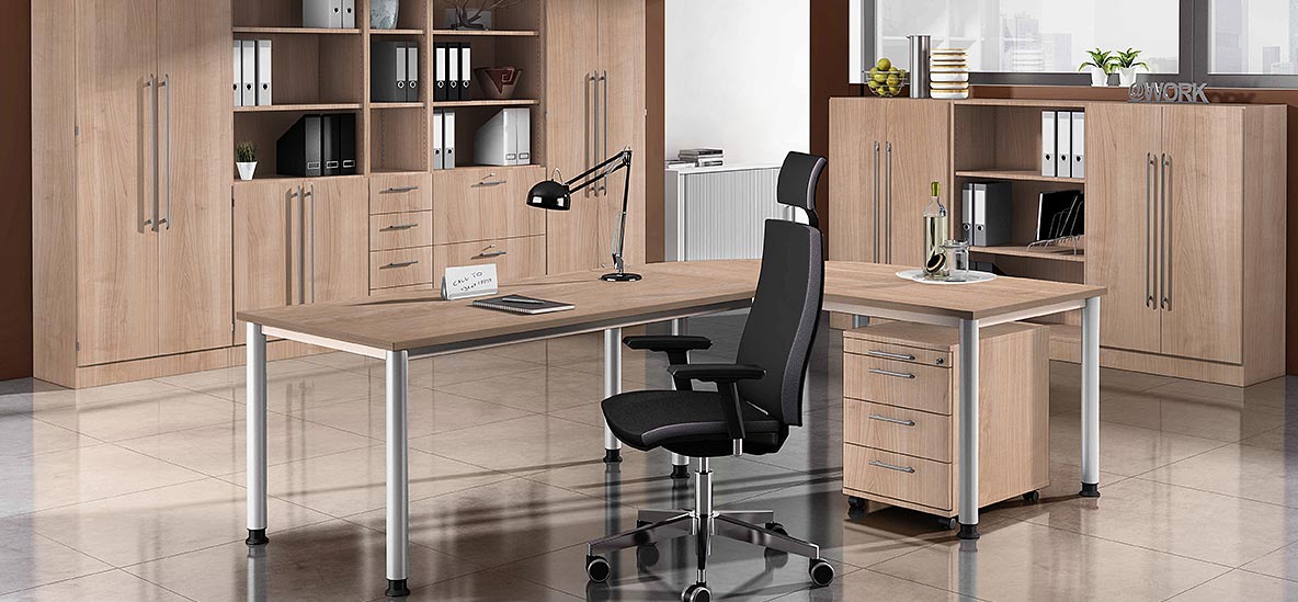 Möbelprogramm Orbis Nußbaum